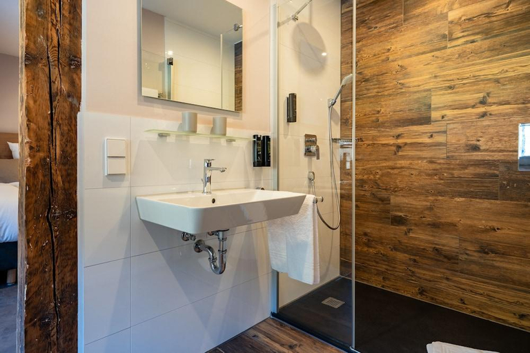 Bathroom 5, coucou hotel & kuckucks-stube (Titisee), Breisgau-Hochschwarzwald