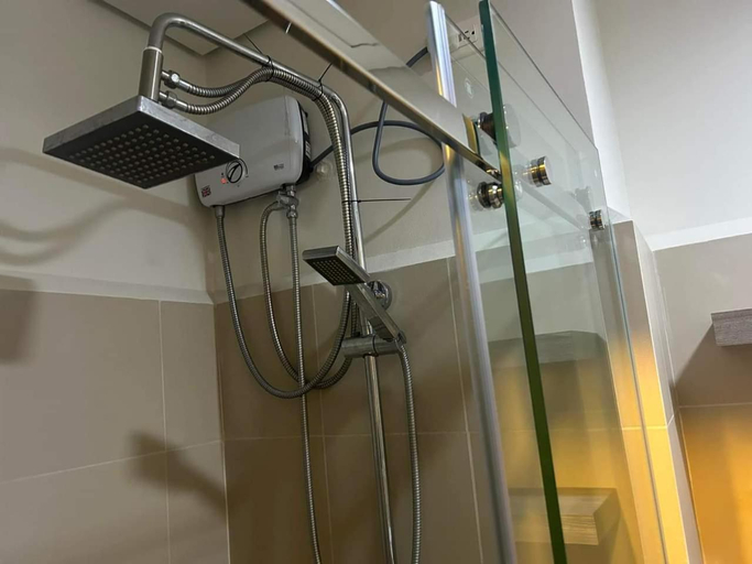 Bathroom, Zeus Unit, Pasay City