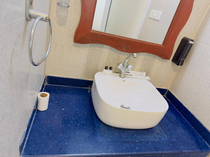 Bathroom, Maitree, North Goa