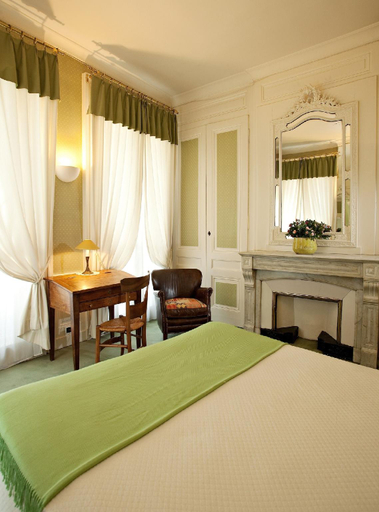 Bedroom 2, Globe Et Cecil, Rhône