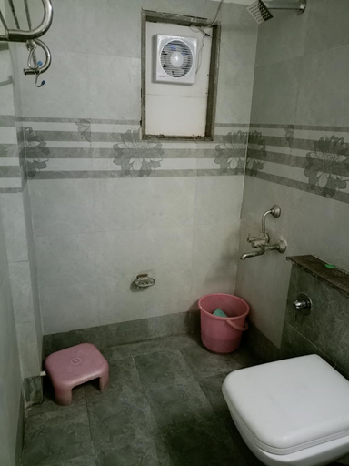 Bathroom 3, HOTEL RK VILLA, Ahmadabad