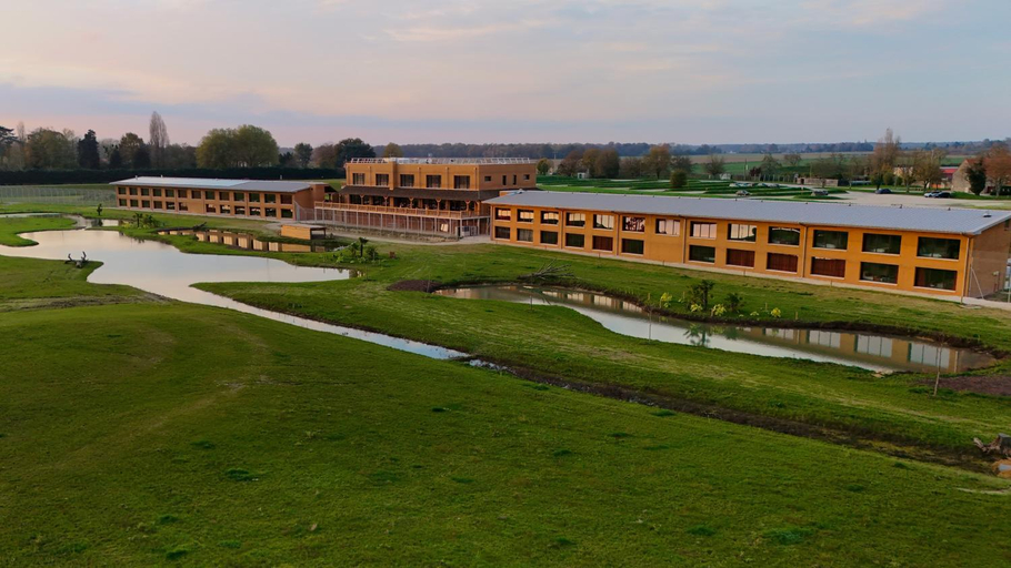 Exterior & Views 2, Le royaume des Lions, Seine-et-Marne