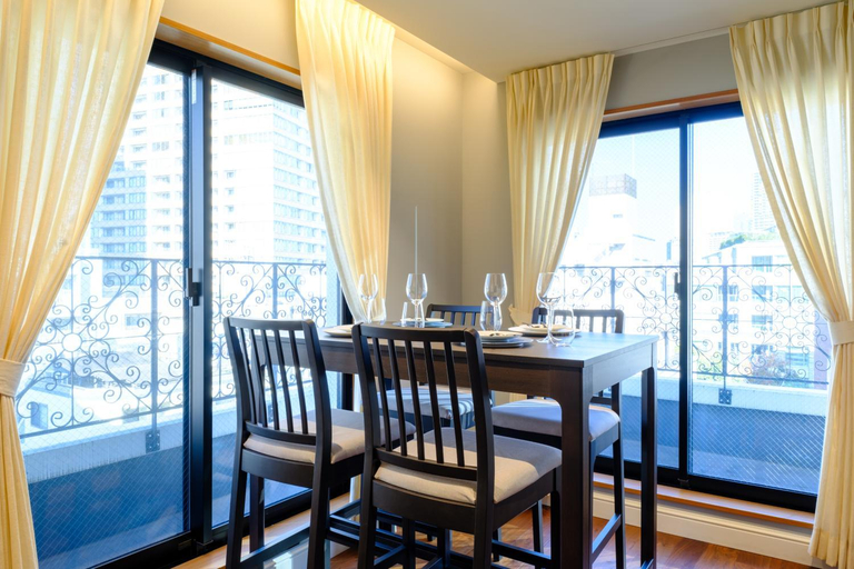 2, Roppongi House by U, Minato