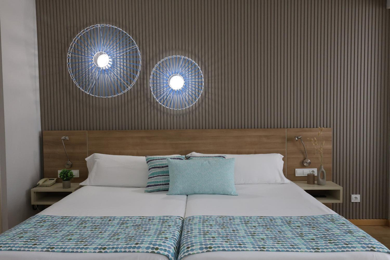 Bedroom 3, Hotel Port Eugeni, Tarragona