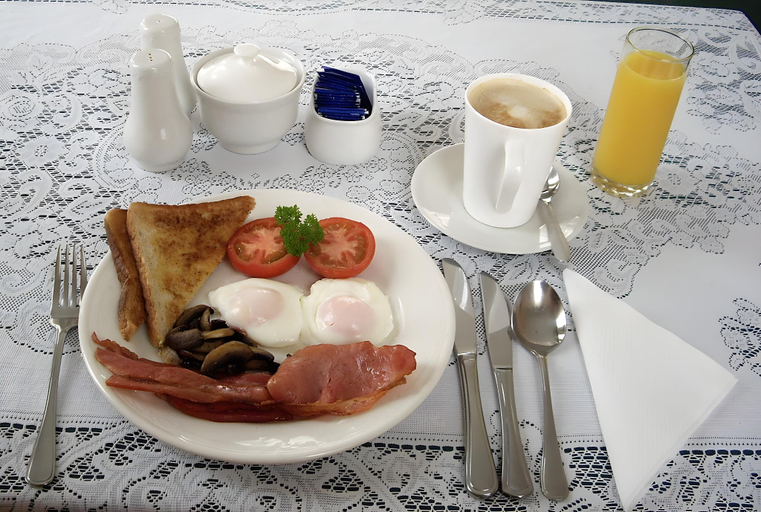 Food & Drinks 5, Lucinda Bed and Breakfast, Latrobe - Pt A