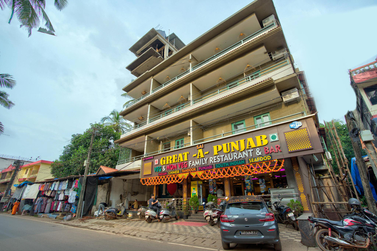 Exterior & Views