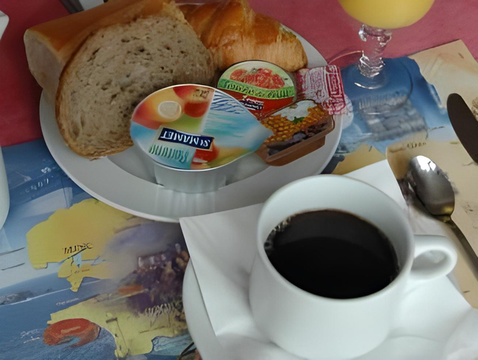 Food & Drinks 3, Hotel Du Port, Finistère