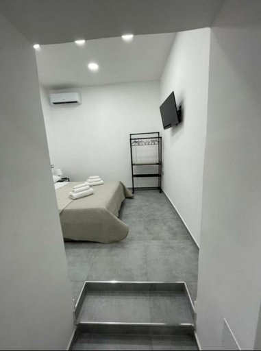 Others 3, B&B Cuore delle Zite, Napoli