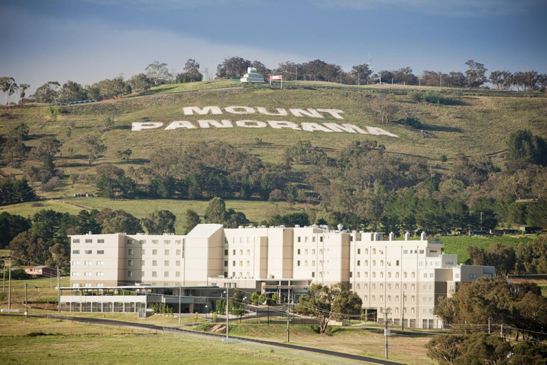 Exterior & Views 2, Rydges Mount Panorama Bathurst, Bathurst Regional - Pt A