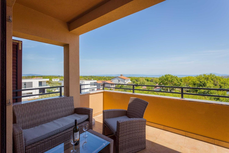 Others 3, Apartments Cesare with Shared Pool, Ližnjan