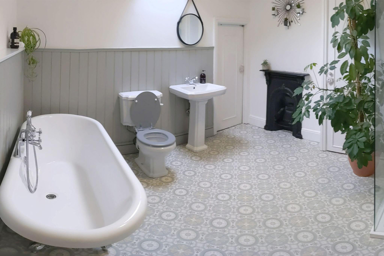 Bathroom 2, Townhouse Apartment Carlisle, Cumbria