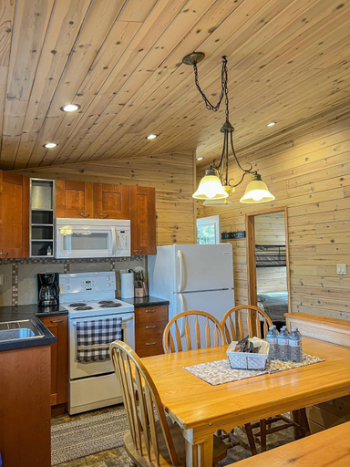 Others 4, Ahmic Lake Resorts Black Bear Cottage, Parry Sound