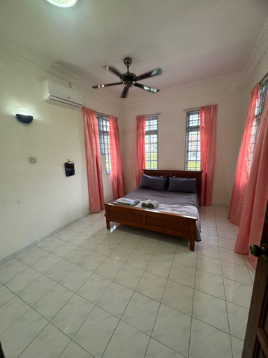 Bedroom 2, Mama Homestay Kampung Tapang Kota Bharu, Kota Bharu