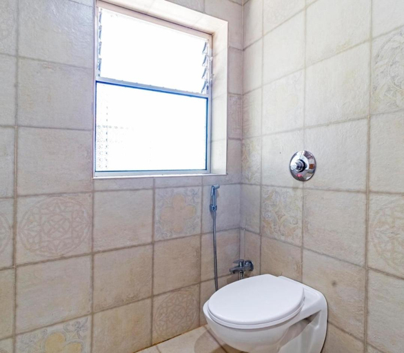 Bathroom 3, Hotel City Comfort, South Goa