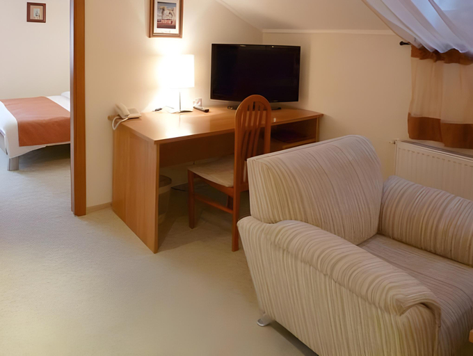 Bedroom 3, Eney Boutique Hotel, L'vivs'ka