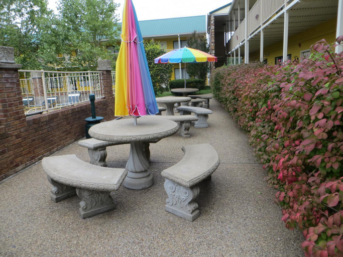 Others 5, Golden Manor Inn & Suites, Meade