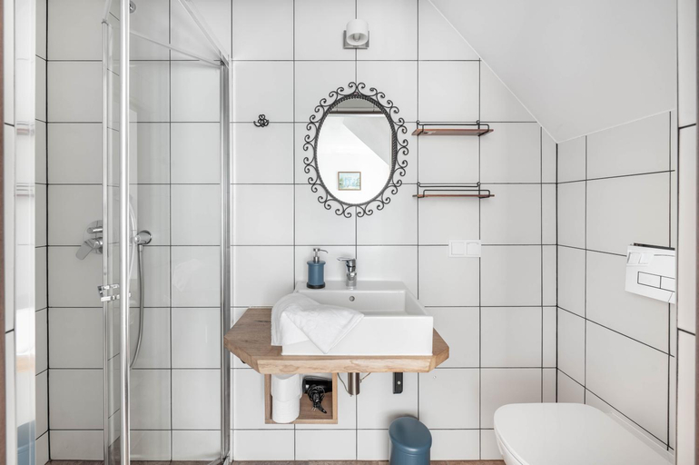 Bathroom 2, Pensjonat Dom Podroznika, Nowy Targ