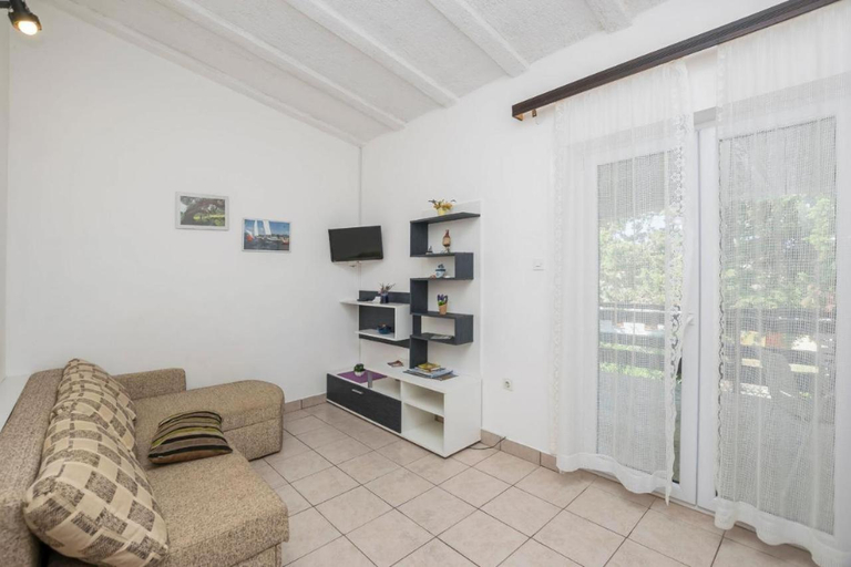 Others 5, Apartments Mira Sabunike near the sandy beach - By TA Leut Agency, Privlaka