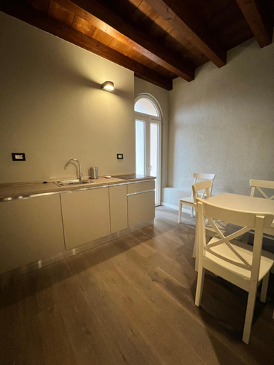 Others 3, V&B Suites and Apartments, Pavia