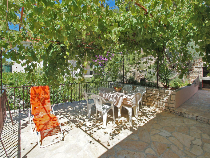 Food & Drinks, Seafront Apartment Dana, Vela Luka
