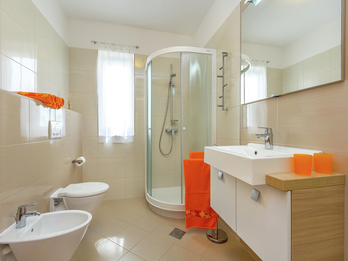 Bathroom, Apartment in Premantura near Kamenjak Park, Premantura
