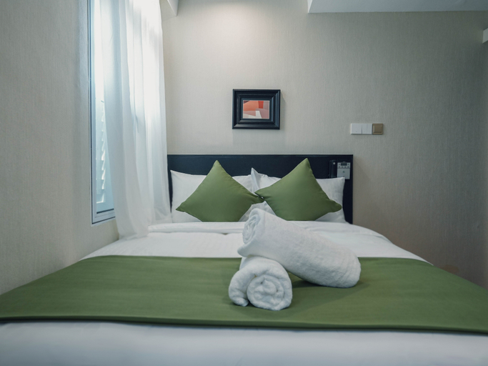 Bedroom 5, A Hotel Chinatown, Stay from 8PM to 9AM, Singapore