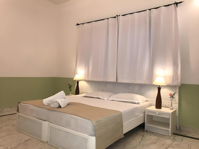 Bedroom, Casablanca Beach Resort, North Goa