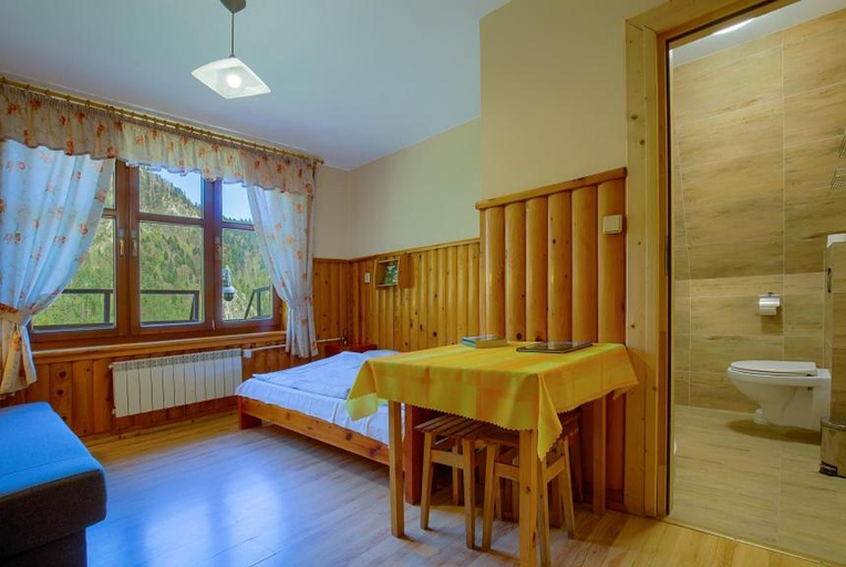 Others 5, Schronisko PTTK Trzy Korony, Nowy Targ