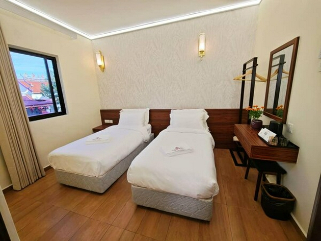 Others 4, Guan Gong Hotel, Malacca City