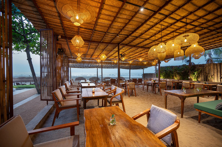 Food & Drinks 5, Palma Beach Resort, North Goa