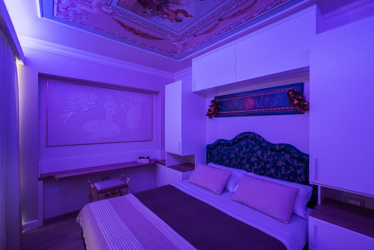 Bedroom 3, Opera Arte Rooms, Macerata