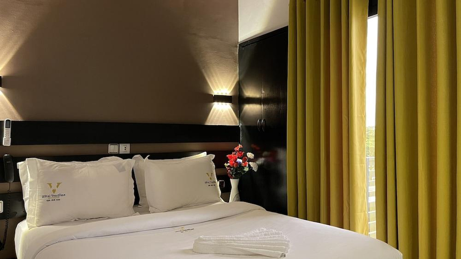 3, VENDOME Hotel, Wouri