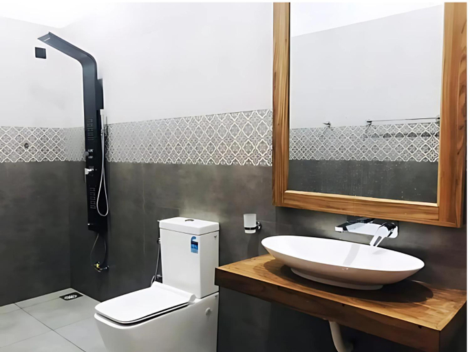 Bathroom 3, Kavin Beach Hotel Hikkaduwa, Hikkaduwa