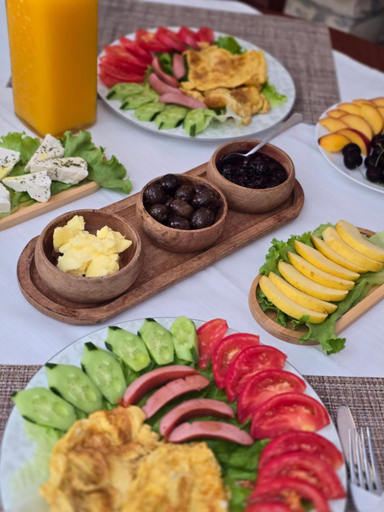 Food & Drinks 5, Guest House J.Prifti, Beratit