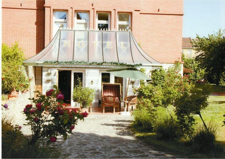 Others 3, Hotel-Park-Residenz, Salzlandkreis