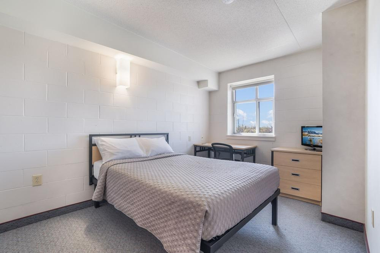 Bedroom 2, Residence & Conference Centre - Welland, Niagara