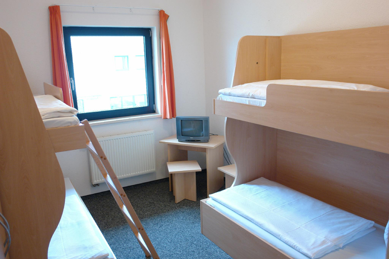 Bedroom 2, Euroville Jugend- und Sporthotel, Burgenlandkreis