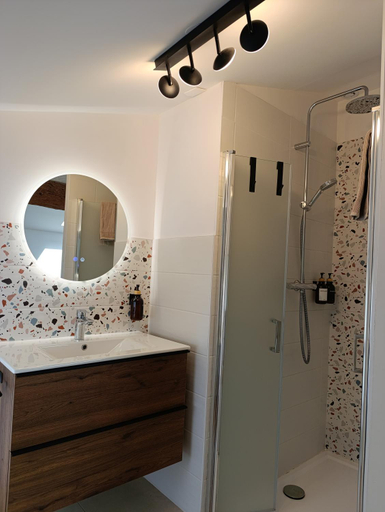 Bathroom 3, Maison Irondas, Gironde