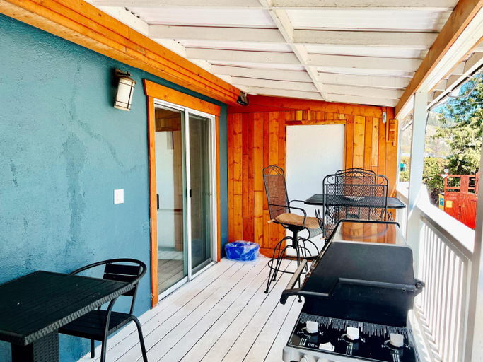 Others 4, Peachland Beach Resort, Central Okanagan