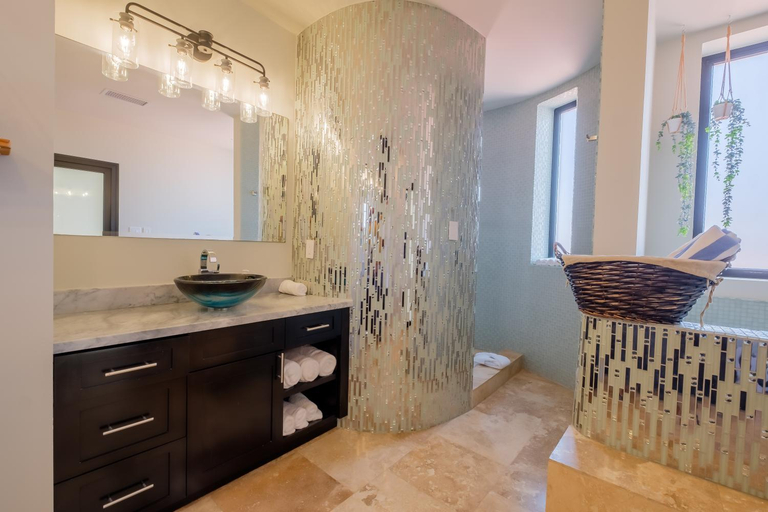 Bathroom 3, Diamante Beachfront Suites