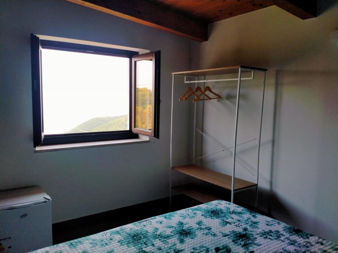 Bedroom 3, Contrada Cafaro, Salerno