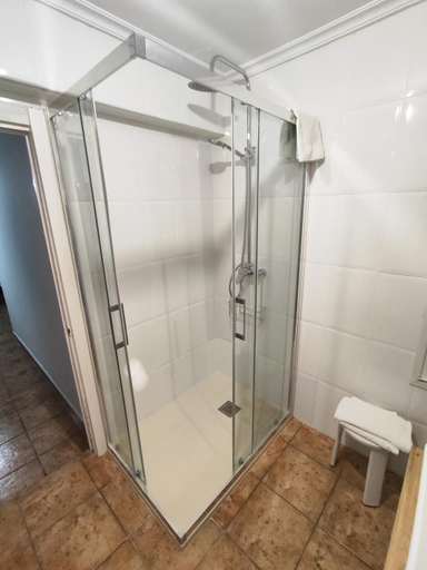 Others 3, Hostal Lucy, Cantabria