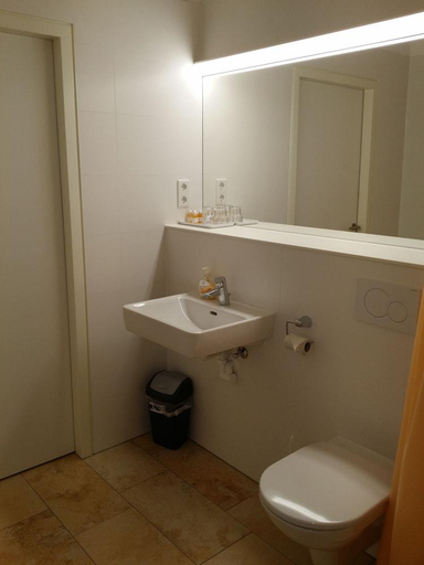 Bathroom 3, Hotel Aton, Graz
