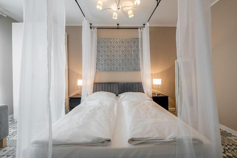 Bedroom 2, Aparthotel Alma Bonn, Bonn