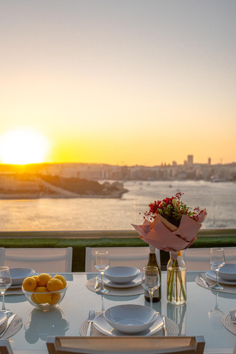 Food & Drinks 5, The Iconic Terrace Valletta