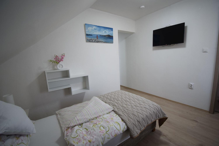 Others 3, Omni Residence Vendeghaz, Csepreg