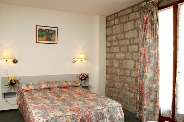 Others 5, Hotel Chante-Perdrix, Lozère