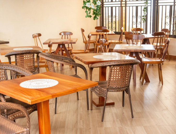 Food & Drinks 5, Flamarc Hotel, Jinja