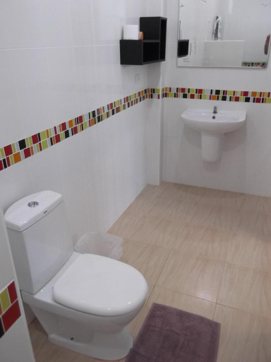 Bathroom 4, Nuch's Apple Guest House, Si Bun Ruang