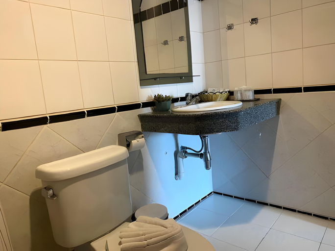 Bathroom 3, THE NICE, Phuket Island